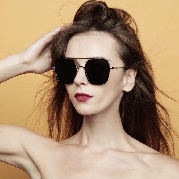 O2 Eyewear 92001 Rectangular Sunglasses(BK) - Picture 4 of 8